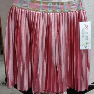 Girl skirt size 5